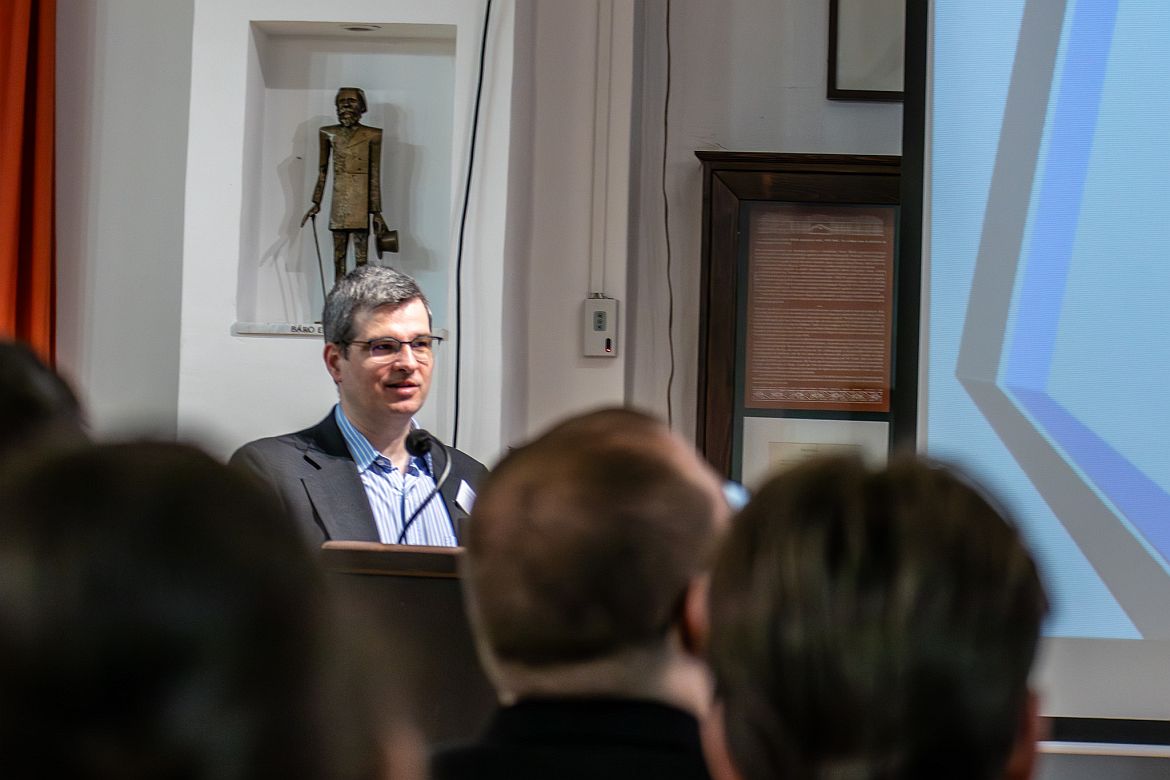 Csaplár-Degovics Krisztián előadása az EC Történész műhely konferenciáján