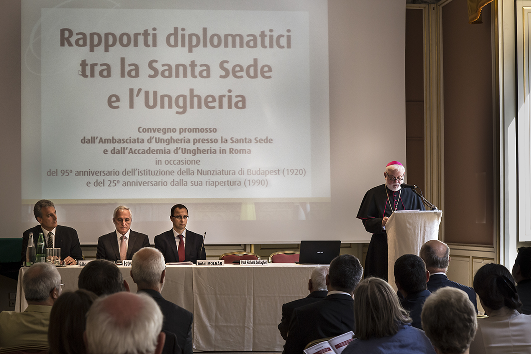 Konferencia Rómában a szentszéki–magyar diplomáciai kapcsolatok 20. századi történetéről