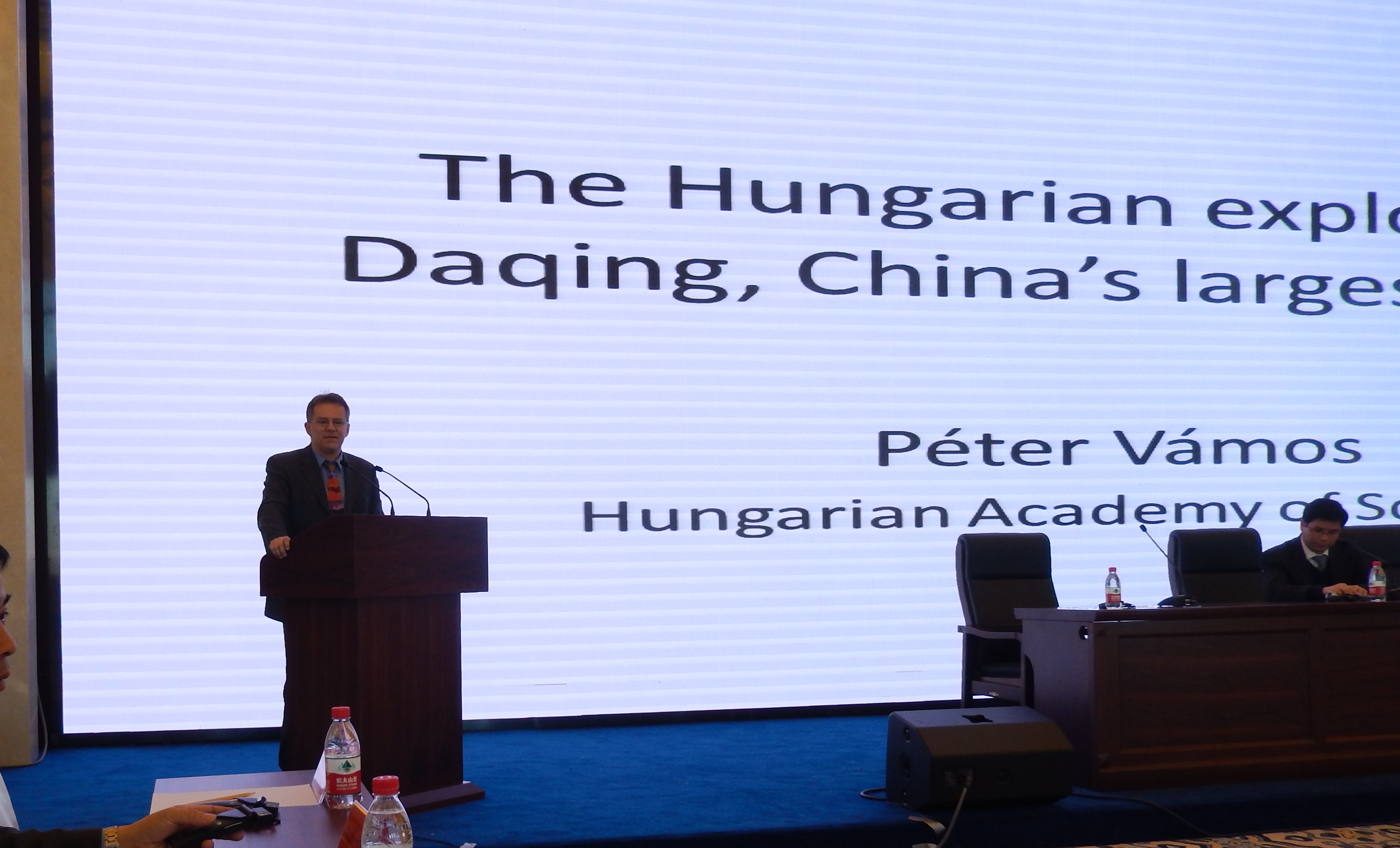 Vámos Péter előadása Pekingben